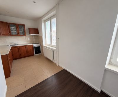 Na prenájom 2 - izb. byt (53m2) s balkónom, Palárikova ul. Senica