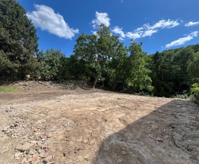 Rákoš - stavebný pozemok s projektom, možný odpočet DPH