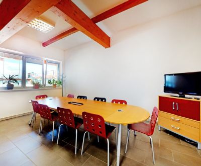 TOP adresa: Klimatizovaný 42 m² office s kompletným zázemím Šustekova
