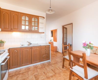 Na prenájom 1-izbový rekonštruovaný, zariadený byt, Soblahovská ulica