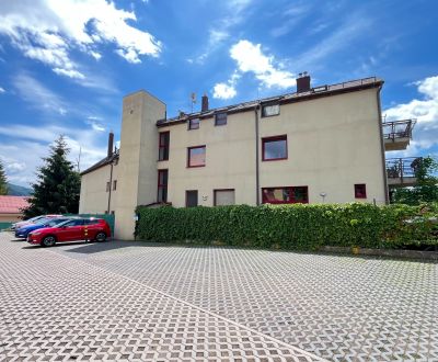 BÝVANIE V CENTRE MESTA: 3-IZBOVÝ BYT S LODŽIOU, TERASOU A GARÁŽOVÝM ST