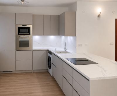 Priestranný a kvalitne zariadený 3-izbový byt – Bratislava, Petržalka