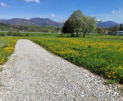 TURANY-výnimočný stavebný pozemok 950m2 so sieťami 
