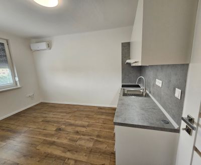 Predáme novo-rekonštruovanú garzonku v Šali s klimatizáciou
