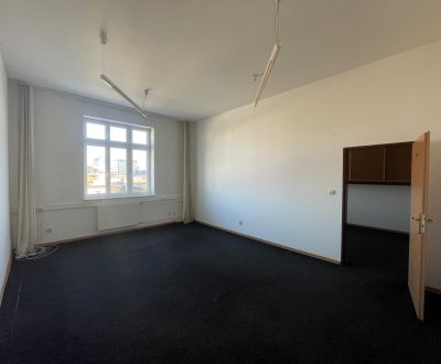 PRENÁJOM Obchodné a kancelárske priestory v centre Košíc, Hlavná