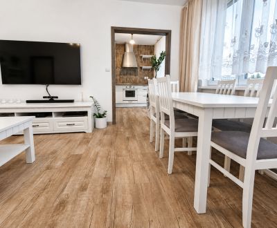 3-IZB. BYT PO KOMPLETNEJ REKON. – KOMÁRNICKÁ UL., ŠTRKOVEC
