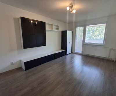 Ponúkame Vám do prenájmu 2- izbový byt s balkónom v centre mesta