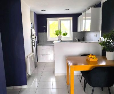 DOBRÉ REALITY-Kompl. prerobený 2-i byt na predaj, sídl. Píly,Prievidza