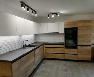 Veľký 2 izbový byt s lodžiou na prenájom - Štúrovo námestie Martin 