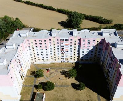 Prvé poschodie, balkón a hotové bývanie na sídlisku SNP, 64 m2