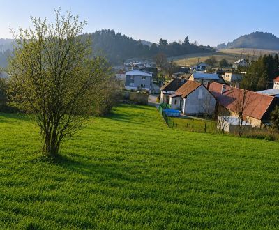 SKLABIŇA -7 km od mesta Martin -stavebný pozemok 1403m2