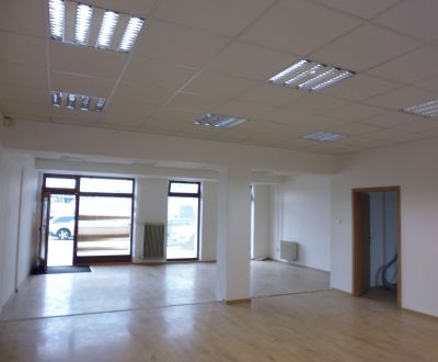 STROJNÍCKA: 138 m2 - PRÍZEMIE - univerzálne OBCHODNÉ priestory