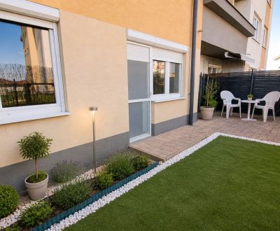 Na predaj veľký 2-izbový byt, 61m2 + predzáhradka, ul. M.R.Štefánika.