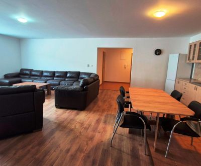 NA PRENÁJOM PRIESTRANNÝ 3 IZBOVÝ BYT, 121m2, ul. LEVOČSKÁ