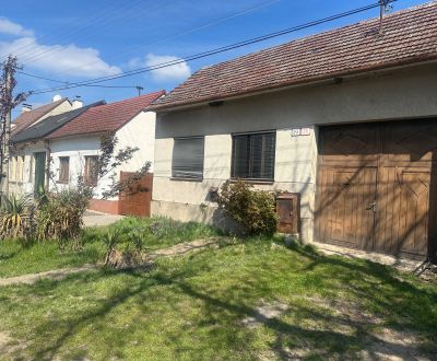 ZOHOR| Starý vidiecky RD v centre obce na 1212m2 pozemku
