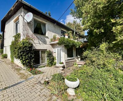 ATELIÉR A VÍKENDOVÉ BÝVANIE V RAČI | RODINNÝ DOM SO 167 m² POZEMKOM