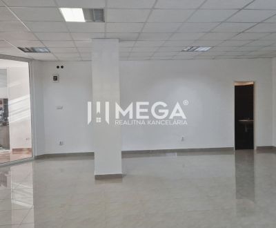PRENÁJOM obchodného priestoru v centre Humenného (74 m2)
