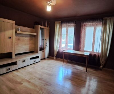 Rodinný dom a záhrada 650 m2, Hronský Beňadik, DOHODA (SM - 907)