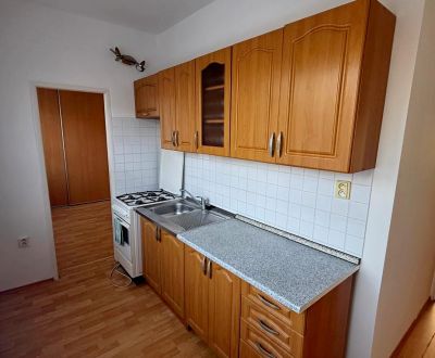 NA PREDAJ 3 IZBOVÝ BYT S BALKÓNOM V KOMÁRNE