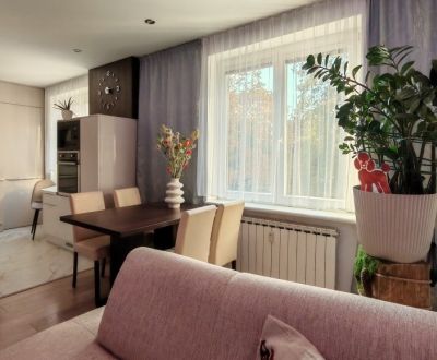 IBA U NÁS! LUXUSNÝ zrekonštruovaný dvojizbový byt, Beckovská, Trenčín