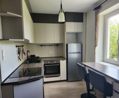 2-izb. byt, Jelačičova ul., Ružinov pri OC Central