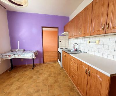 Na predaj 3-izbový byt vhodný na rekonštrukciu, Lúky, Vráble, 75m2