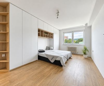 TOP Veľký rodinný 3-izbový byt s vlastným kúrením, loggiou, parkovaním