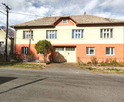 Veľkoryso riešený 4-bytový rodinný dom s letnou kuchyňou a hospodársko