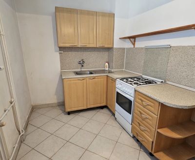 Priestranný tehlový 3 izb. byt +lodžia, Trnavská cesta, BA II, Ružinov