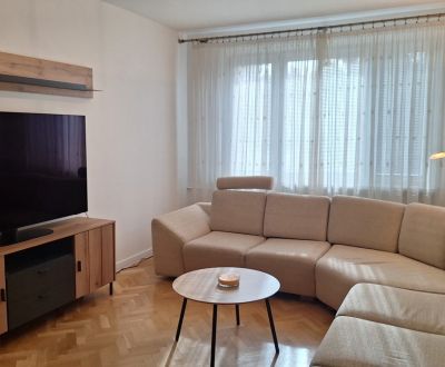 Na prenájom 2,5-izbový byt s loggiou, Banskej Bystrica
