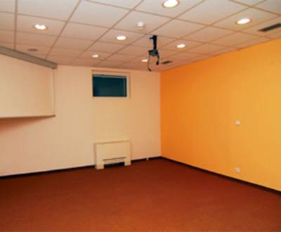 Kancelárie na Zochovej ulici - 180 m2 - Palisády, parkovanie