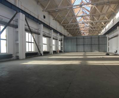 Prenájom-HALA-648 m2,výrobné alebo skladové priestory,Ružinov