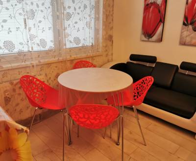 Ponúkame na prenájom 1-izbový byt v N. Zámkoch