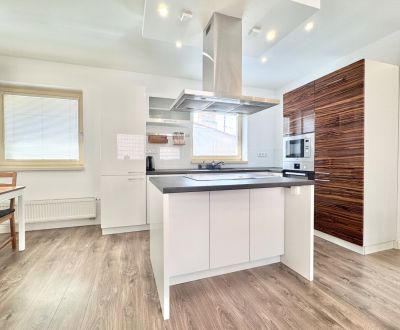 Prenájom luxusného 3 izbového bytu 70 m2 na Mariánskom námestí, Žilina