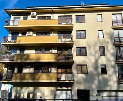 Krásny 2-izb byt v BA I s balkónom a parkovacím miestom