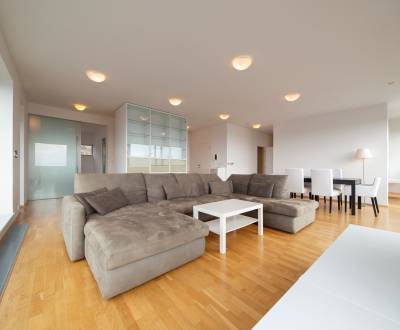 Krásny 4i byt 120 m2, v rezidenčnej vile so saunou a terasou