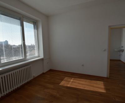 Prenájom dvojkancelárie 30 m2, Galanta