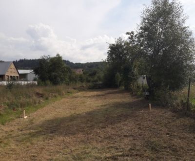 PREDAJ: slnečný pozemok, 325 m2 v obci Veľká Luka