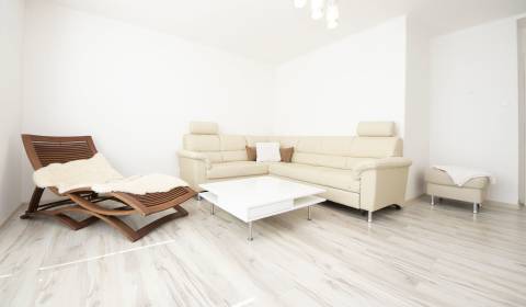 Krásny 2i byt s balkónom na prenájom v Bratislave