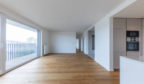 Vyskúšaj svoje nové bývanie v troj-izbovom byte s výhľadom