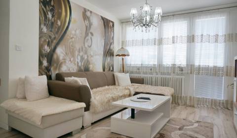 PREDANÉ - Krásny zrekonštruovaný zariadený 3 izb.byt,Terasa, Kežmarská