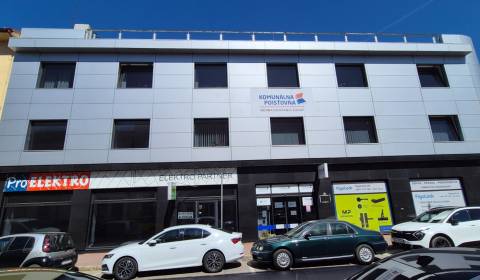 VOĽNÉ obchodné priestory na prenájom - Nové  Zámky 119 m2