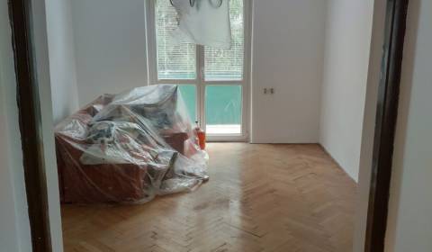 Predáme 2-izb. byt, 56 m2, Hubeného ul., Bratislava