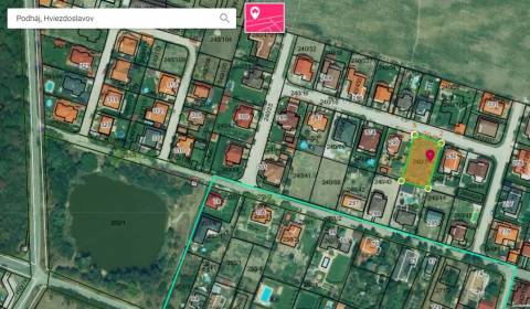 KRÁSNY SLNEČNÝ POZEMOK 686 m2 - HVIEZDOSLAVOV, PODHÁJ, BOČNÁ ULICA