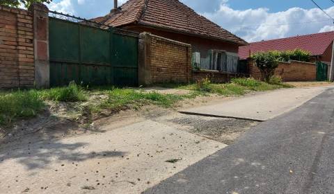 Rodinný dom na predaj Dvory na Žitavou