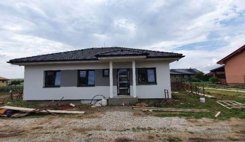 REZERVOVANÉ! Predáme novostavbu 4-izb. RD, Veľký Lapáš, okr. Nitra
