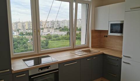 REZERVOVANÉ 2-izbový byt ul. Jegorovovo námestie, 58 m² + loggia