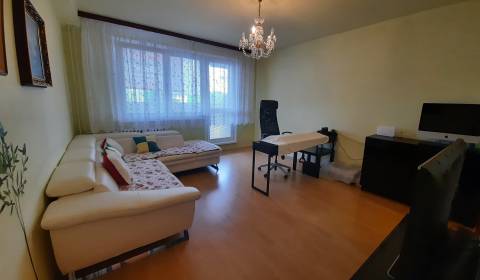 REZERVOVANÉ -2- IZB. BYT,LOGGIA, BRATISLAVA -KARLOVA VES, ul., Ľ.FULLU