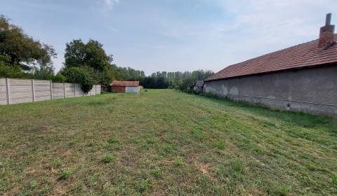 Ponúkame na predaj pozemok v obci Dolný Ohaj