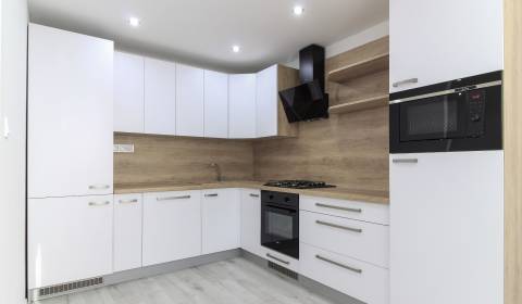 REZERVOVANÝ 2-izbový byt, 58 m2 s loggiou, Jegorovovo námestie